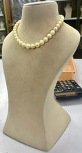 Load image into Gallery viewer, South Sea Pearls necklace