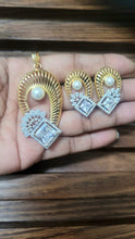 Load image into Gallery viewer, Anne Diamond Pendant Necklace Set