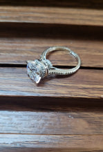 Load image into Gallery viewer, Solitaire cz adjustable Ring