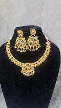 Load image into Gallery viewer, Royal Gold Heritage Necklace set