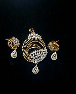 Julia Diamond Pendant Necklace Set