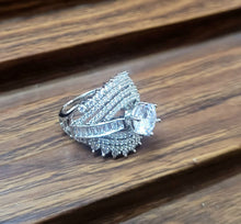 Load image into Gallery viewer, Queens adjustable Ring