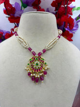Load image into Gallery viewer, Real Pearl (Basra) Kundan Necklace  Set