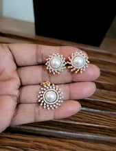Load image into Gallery viewer, Sitara cz  Pendant Necklace Set