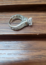 Load image into Gallery viewer, Ishika White adjustable Ring