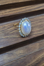 Load image into Gallery viewer, Royal Pearl Glow Ring
