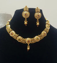 Load image into Gallery viewer, Samantha traditional Necklace set
