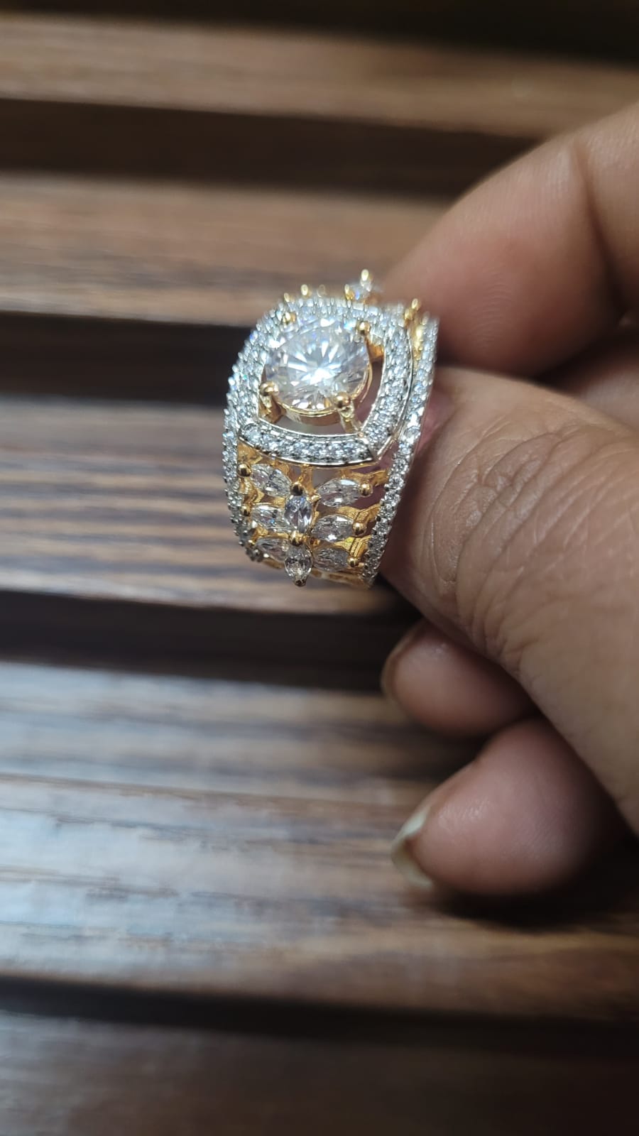 Aakarshi cz adjustable Ring