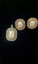 Load image into Gallery viewer, Pearl Diamond Pendant Necklace Set