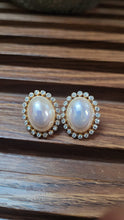 Load image into Gallery viewer, Timeless Pearl Sparkle Earrings