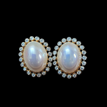Load image into Gallery viewer, Timeless Pearl Sparkle Earrings