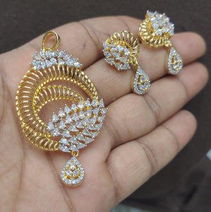 Julia Diamond Pendant Necklace Set