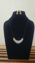 Load image into Gallery viewer, Priya Mangalsutra pendant necklace set