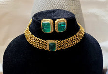 Load image into Gallery viewer, Green Choker Diamond Necklace Set