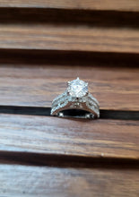 Load image into Gallery viewer, Ishika White adjustable Ring