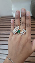 Load image into Gallery viewer, Emerald Dual finger Ring