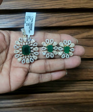 Load image into Gallery viewer, Emerald Diamond Pendant Necklace Set