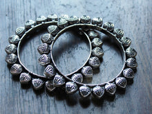 Load image into Gallery viewer, Gemzlane oxidized silver pair of bangles for women and girls