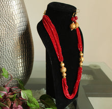 Load image into Gallery viewer, Red Designer Beaded pendant  Necklace set