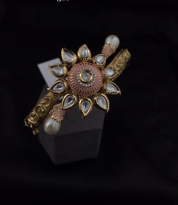 Kundan exquisite openable bracelet