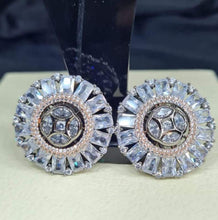 Load image into Gallery viewer, Circular diamond Studs Earrings