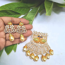Load image into Gallery viewer, Gemzlane stunning pendant necklace set