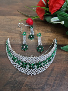 Green Diamond Choker Necklace set with maangtikka