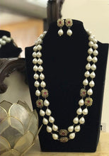 Load image into Gallery viewer, Double layered Pearls  beaded Necklace Set