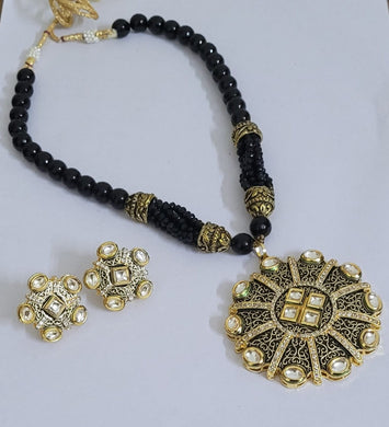 Black Meenakari kundan necklace set