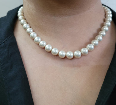 Gemzlane  pearl fashion necklace