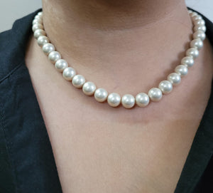 Gemzlane  pearl fashion necklace