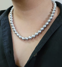Load image into Gallery viewer, Metallic Grey Pearl fashion necklace