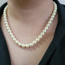 Load image into Gallery viewer, Off White Pearl fashion necklace