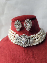 Load image into Gallery viewer, Baroque Pearl White Choker Diamond Necklace  Set