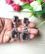 Load image into Gallery viewer, Royal Stone diamond danglers Earrings