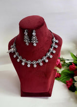 Load image into Gallery viewer, Gemzlane Fusion Victorian Kundan Diamond Necklace Set