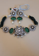 Load image into Gallery viewer, Green Stone Choker Diamond Necklace Set