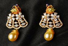 Load image into Gallery viewer, Gemzlane stunning pendant necklace set - Necklace set