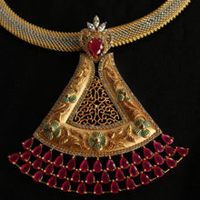 Load image into Gallery viewer, Gemzlane triangular pendant necklace set - Necklace set