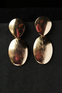 Golden stud Fashion earrings - Gemzlane