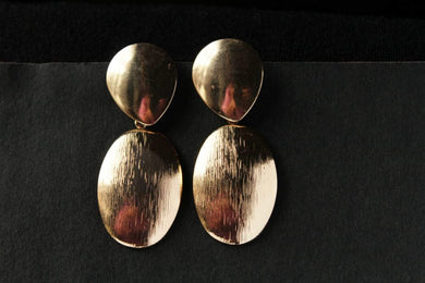 Golden stud Fashion earrings - Gemzlane