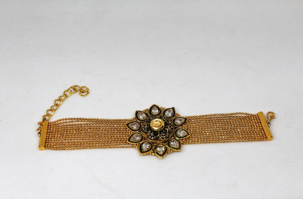 Gorgeous golden bracelet - Gemzlane