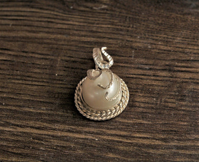 92.5 Sterling Silver Pearl Pendant - Gemzlane