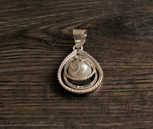 92.5 Sterling Silver Pearl Pendant - Gemzlane