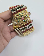 Load image into Gallery viewer, Jadau Pearl Beaded Openable Bracelet