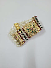 Load image into Gallery viewer, Jadau Pearl Beaded Openable Bracelet