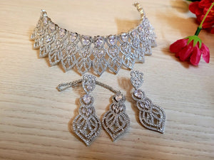 White American Diamond Choker Necklace set with maangtikka