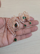 Load image into Gallery viewer, Designer Green pendant necklace set