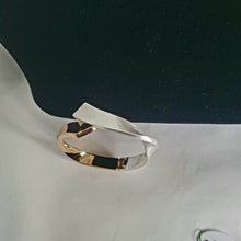 Load image into Gallery viewer, Kiyara Designer openable Bracelet