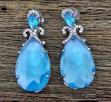 Load image into Gallery viewer, Blue Stone diamond Danglers Earrings